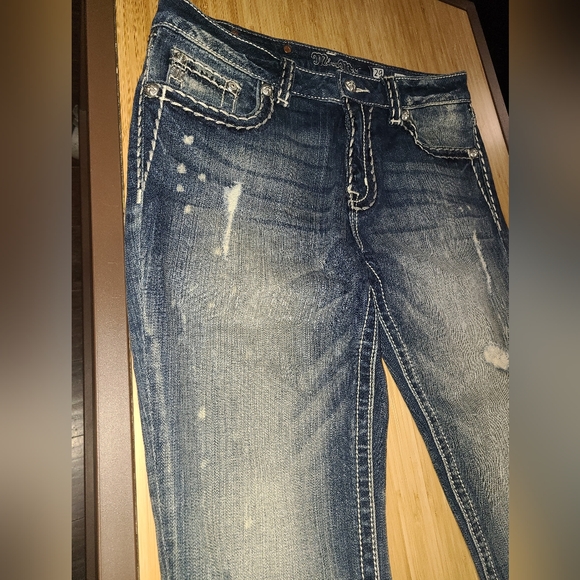 Miss Me Boyfriend Distressed Capri Jeans Size 29 - Picture 4 of 14